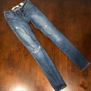 Hollister ripped skinny jeans